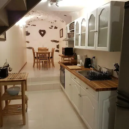 Cozy Little Townhouse In Sainte-florine, Close To Auzon & Brioude Sainte-Florine